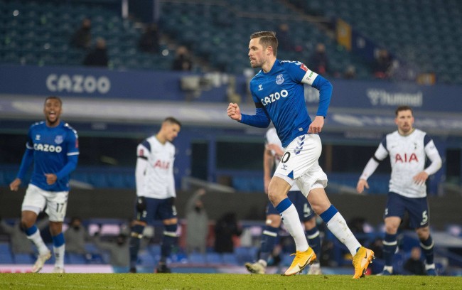 要求球員在 要求球員在