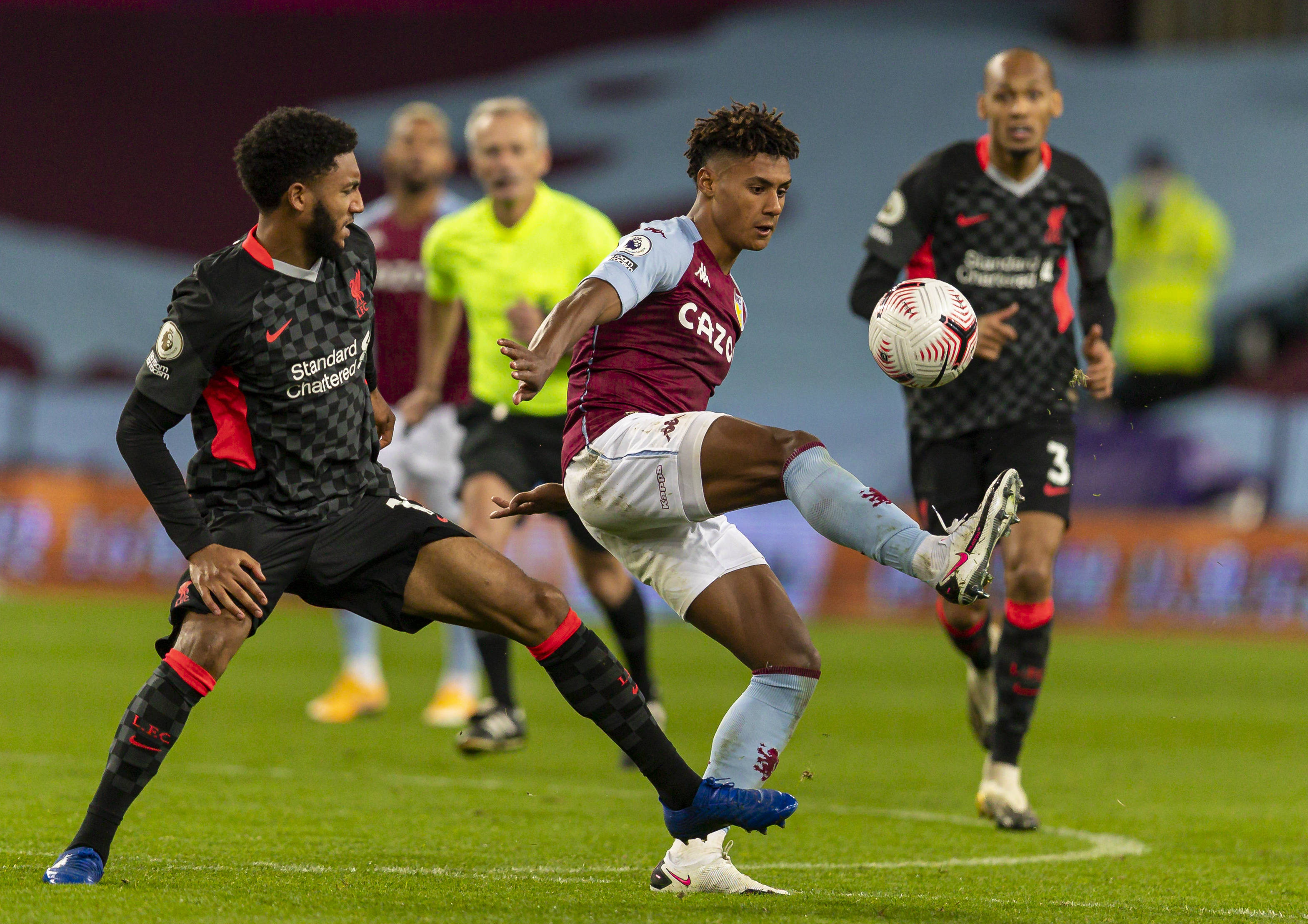 出了关键的 出了关键的